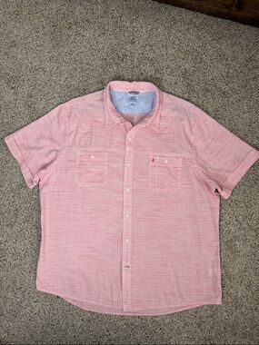 Izod Saltwater Men’s Red Short-Sleeve Button-Down Shirt